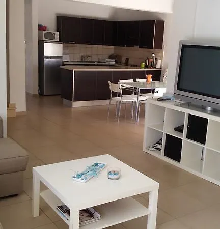 Palms Apartment Alethriko